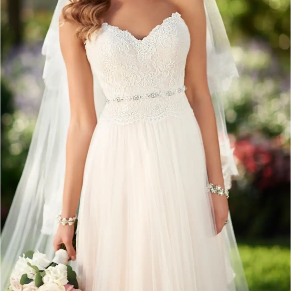 Stella York gown, NWT, bridal size* 14, but size 10/12 in other dresses